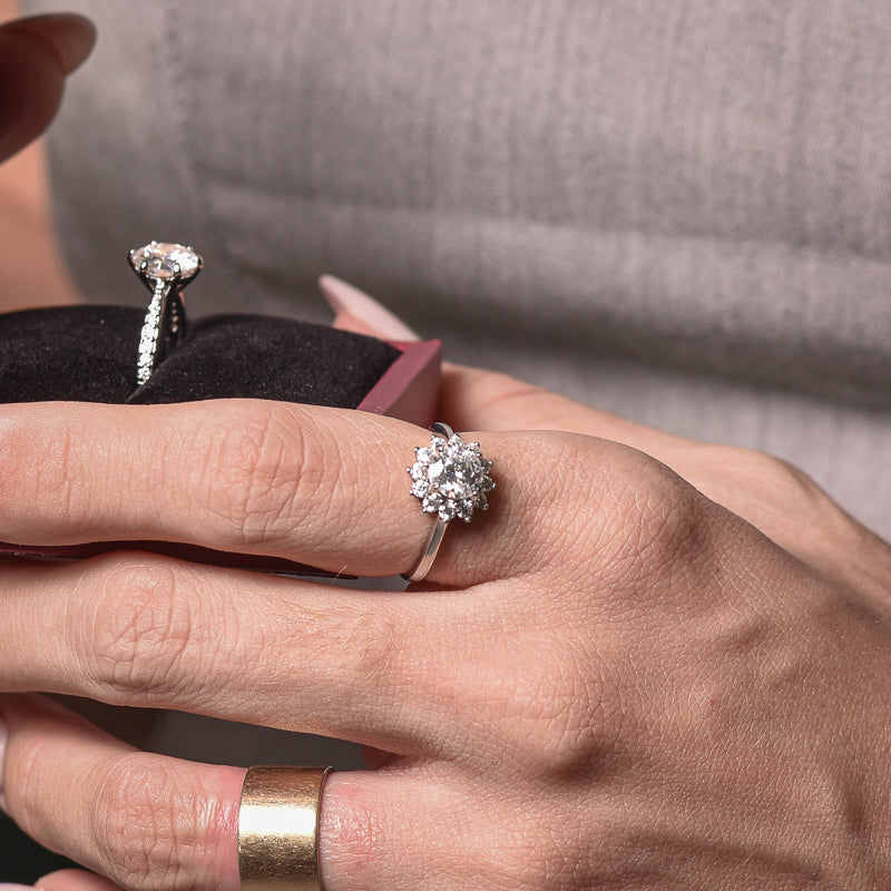 Anel Solitário Princesa Moissanite